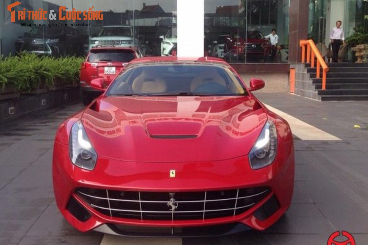 Dai gia Thanh Hoa chi 15 ty tau Ferrari F12 Berlinetta-Hinh-2